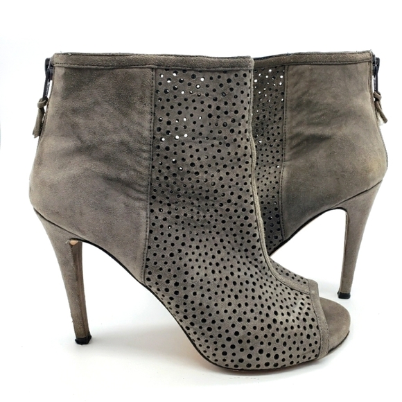 Stuart Weitzman Women US 8 Grey Heeled Bootie Suede Laser Cut Open Toe Heel Zip - Picture 1 of 13